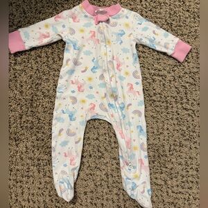 Magnolia Baby Unicorn and Rainbow Pima Cotton Sleeper NWOT